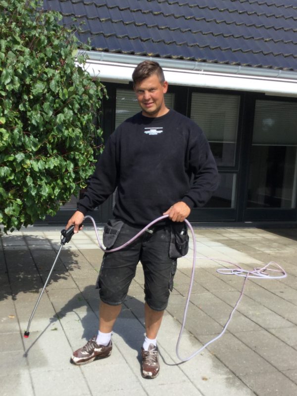kontakt-dansk-overfladerensning-holbaek